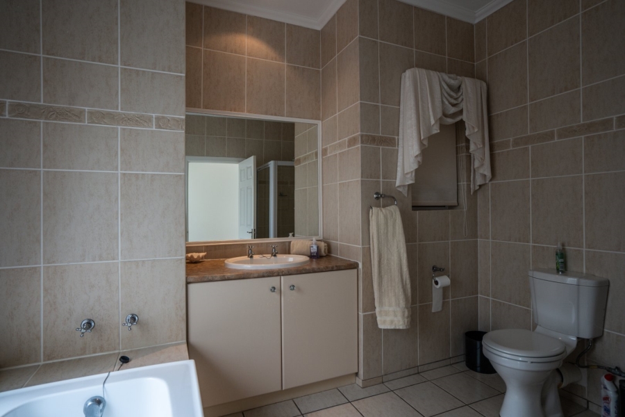 6 Bedroom Property for Sale in Royal Alfred Marina Eastern Cape